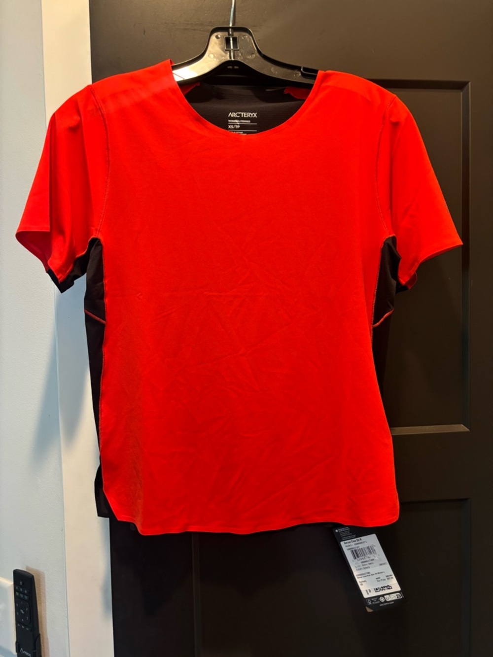 Arc'teryx Women's Norvan Crew Neck Short Sleeve Shirt Tee XS Dynasty Orange